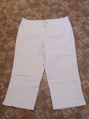 The Pioneer Woman White Pull-On Wide Waistband Capries Size Xlarge